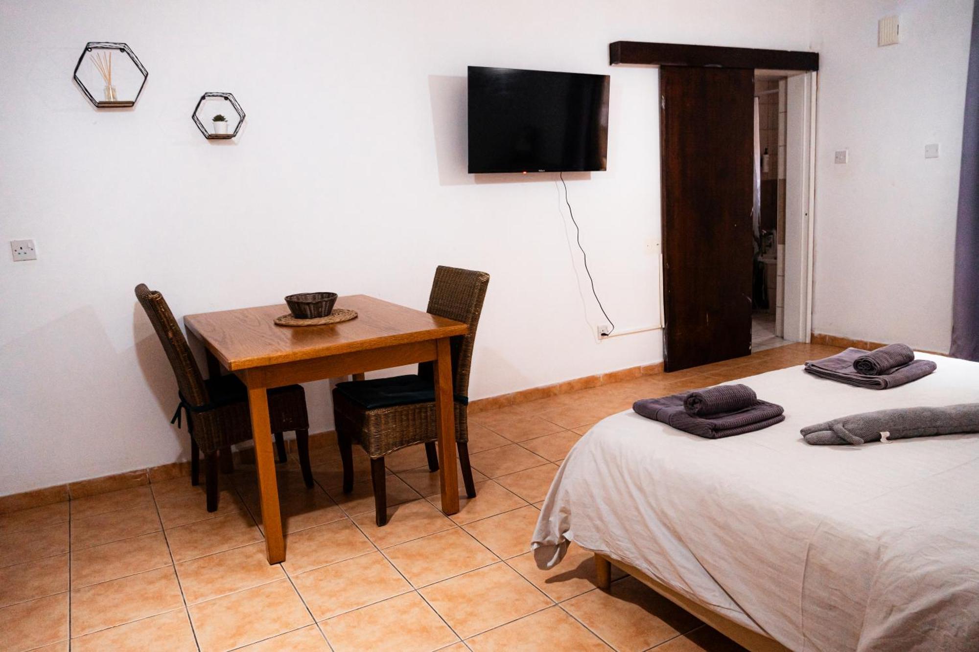 Nissus Urban Hostel Αγία Νάπα Δωμάτιο φωτογραφία