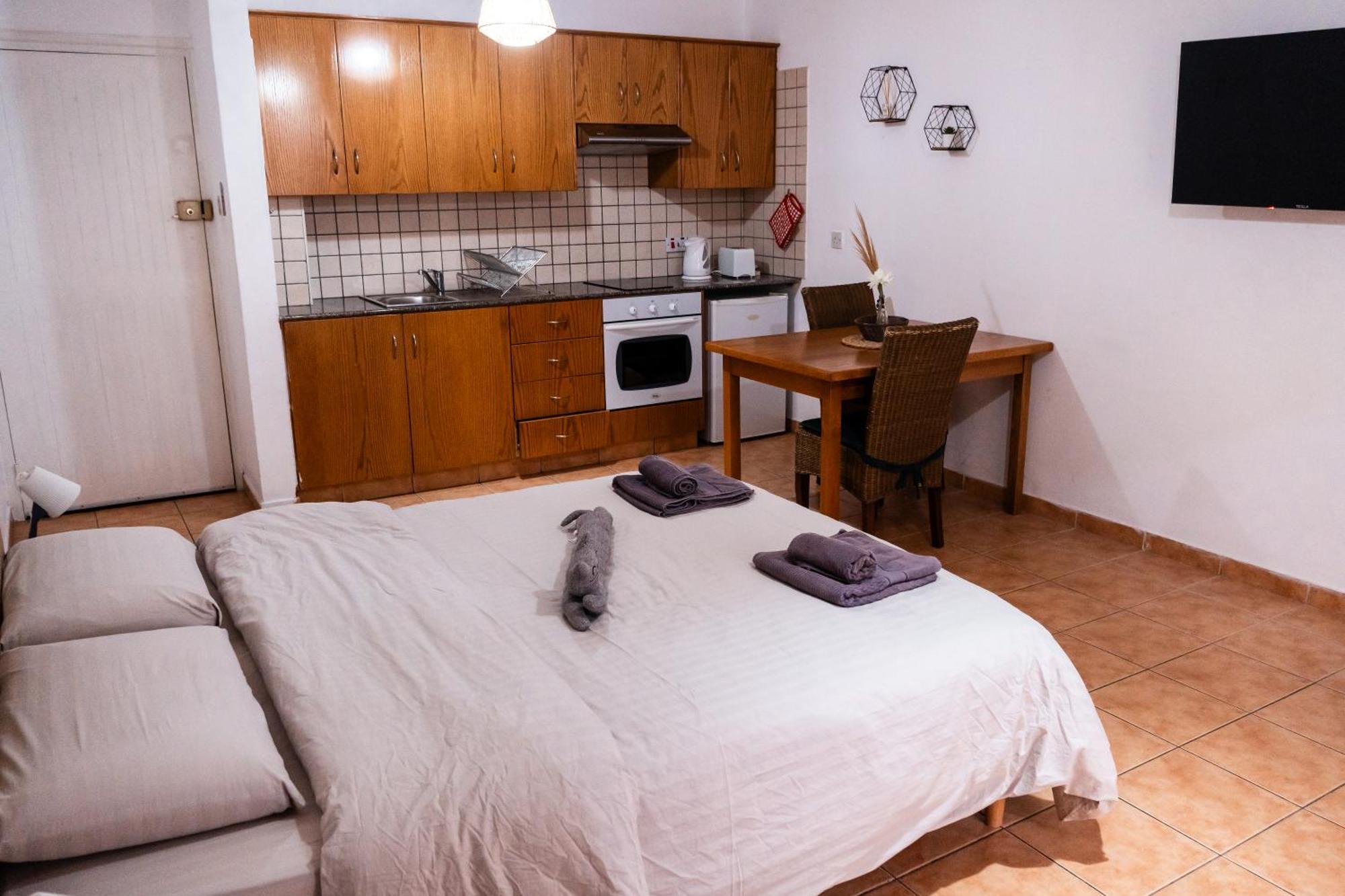 Nissus Urban Hostel Αγία Νάπα Δωμάτιο φωτογραφία